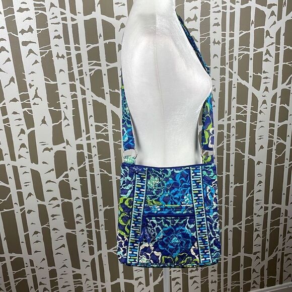 Vera Bradley Katalina Blues Quilted Crossbody Retired - Picture 2 of 10
